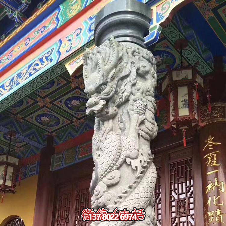 精美仿古園林，花崗巖石龍盤(pán)柱點(diǎn)綴