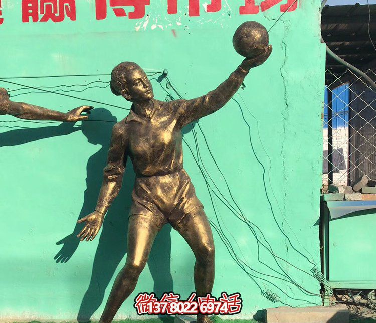 大型玻璃鋼排球?qū)W生雕塑,為廣場增添活力 大型玻璃鋼排球?qū)W生雕塑,為廣場增添活力