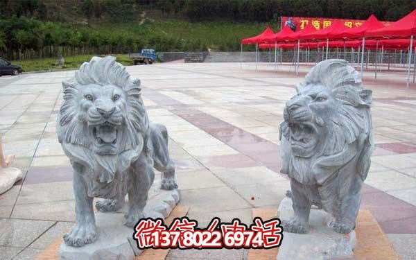 大型石雕獅子雕塑，給景區(qū)帶來(lái)濃厚的歷史氛圍