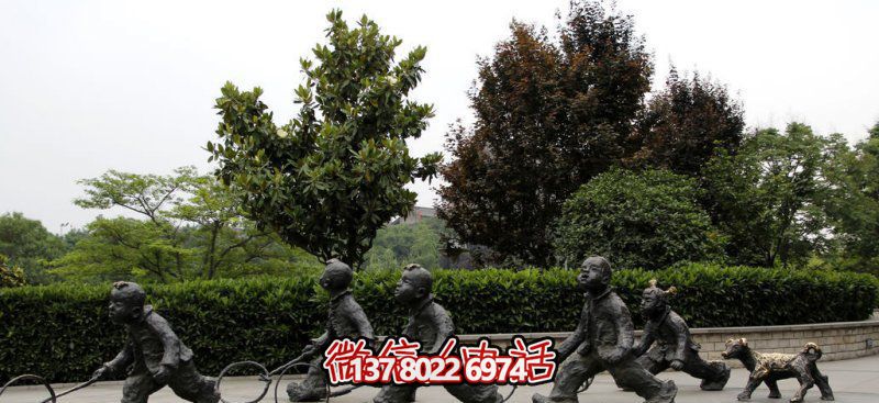 推鐵環,兒童奔跑,公園雕塑銅雕 推鐵環,兒童奔跑,公園雕塑銅雕