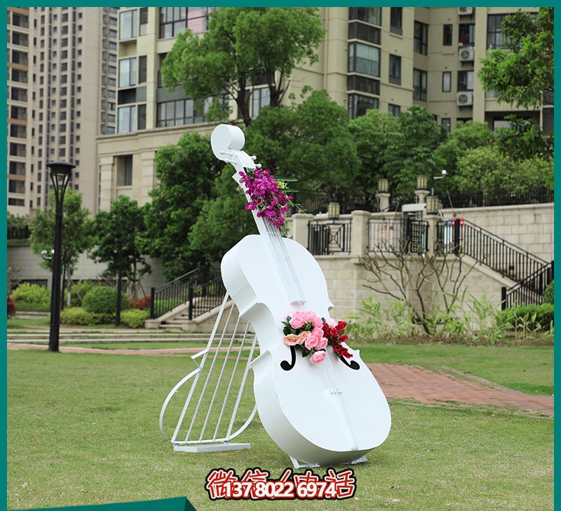 玻璃鋼雕塑,打造創意白色大提琴,點綴公園景區 玻璃鋼雕塑,打造創意白色大提琴,點綴公園景區