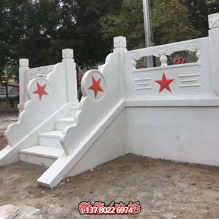 石欄桿護欄系統，為大理學校、政府及單位提供安全升旗臺