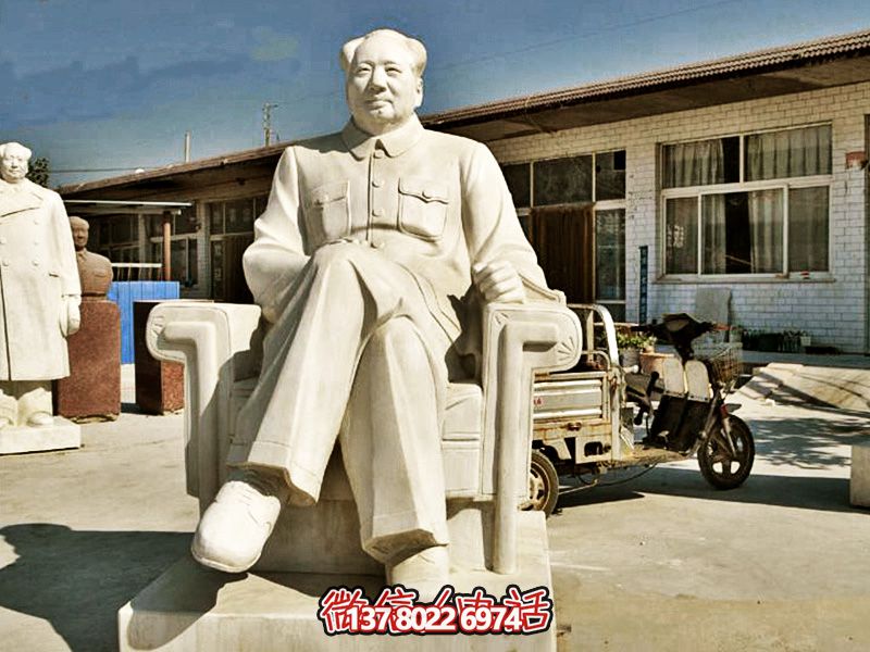 漢白玉毛澤東雕塑，見證歷史瞬間